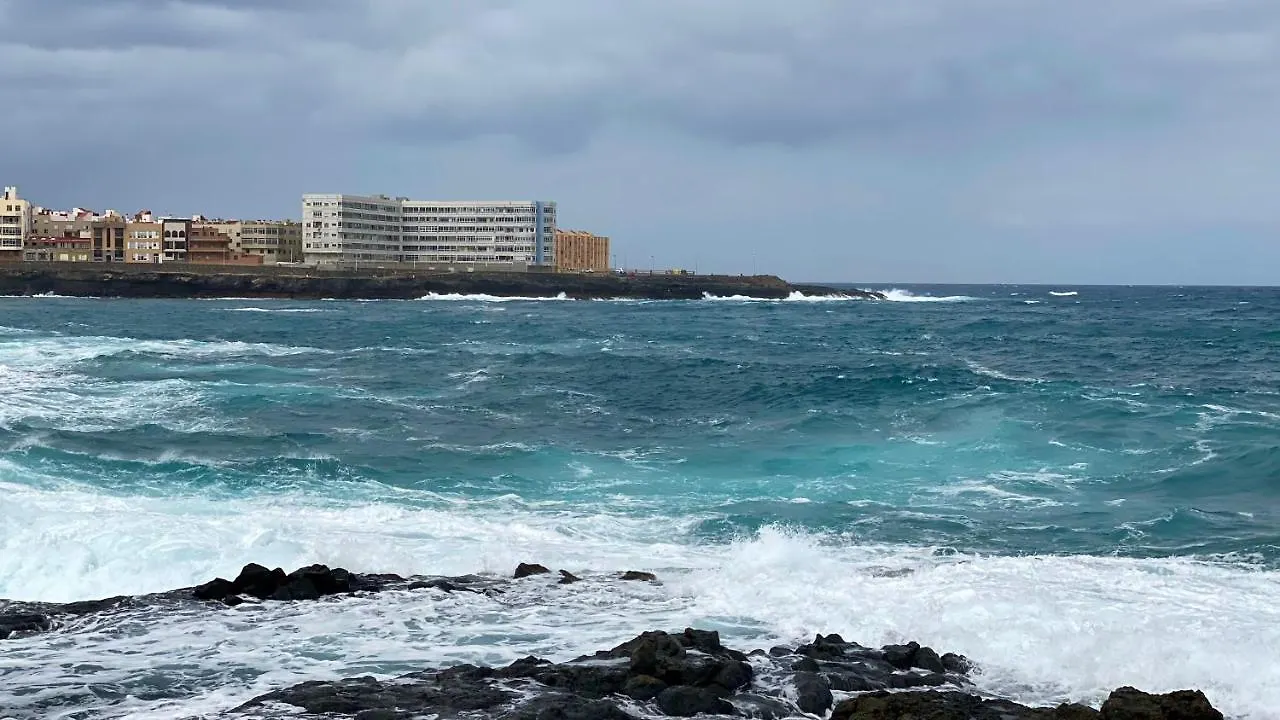 Hermoso Edificio Frente Al Mar Con Gran Terraza Y Hermosas Vistas Las Palmas / Gran Canaria