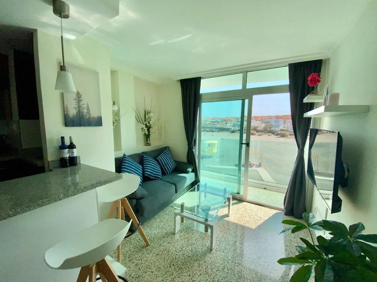 Hermoso Edificio Frente Al Mar Con Gran Terraza Y Hermosas Vistas Las Palmas / Gran Canaria