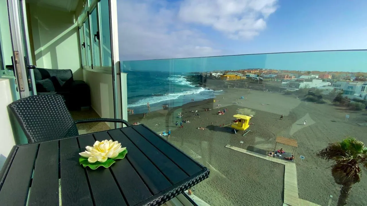 Hermoso Edificio Frente Al Mar Con Gran Terraza Y Hermosas Vistas Las Palmas / Gran Canaria 0*,  Spanien