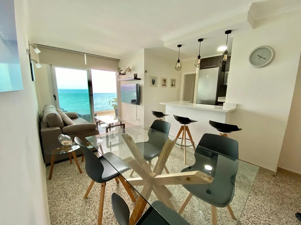 Hermoso Edificio Frente Al Mar Con Gran Terraza Y Hermosas Vistas location