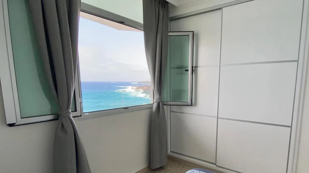 Hermoso Edificio Frente Al Mar Con Gran Terraza Y Hermosas Vistas Las Palmas de Gran Canaria