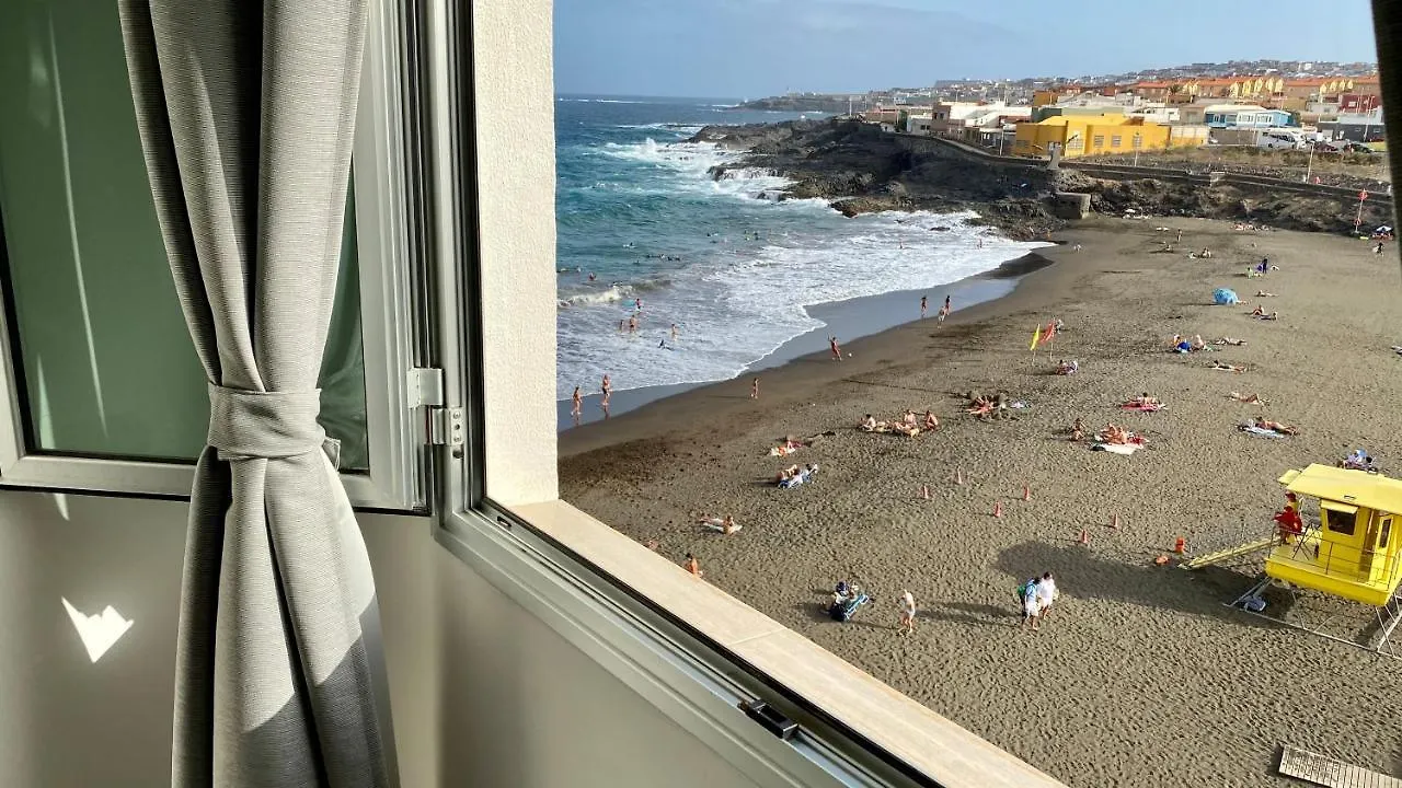 Hermoso Edificio Frente Al Mar Con Gran Terraza Y Hermosas Vistas Las Palmas de Gran Canaria Spain