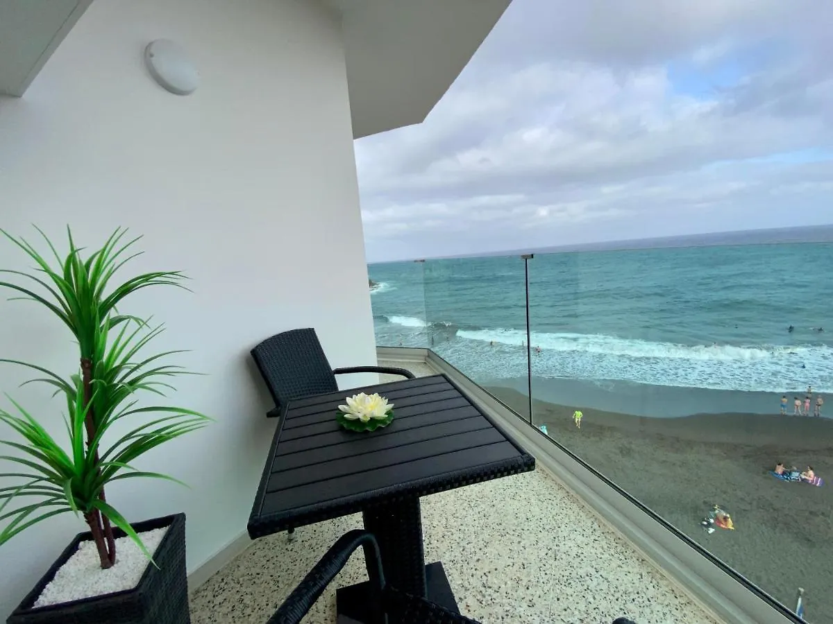 Hermoso Edificio Frente Al Mar Con Gran Terraza Y Hermosas Vistas Las Palmas de Gran Canaria
