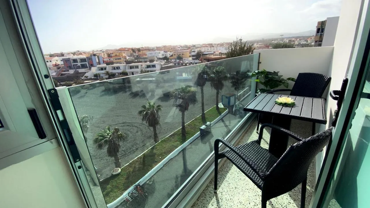 Hermoso Edificio Frente Al Mar Con Gran Terraza Y Hermosas Vistas Las Palmas de Gran Canaria